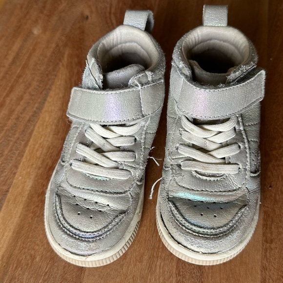 Zara Iridescent Toddler Hi Top Sneakers size 6.5 - Picture 4 of 6